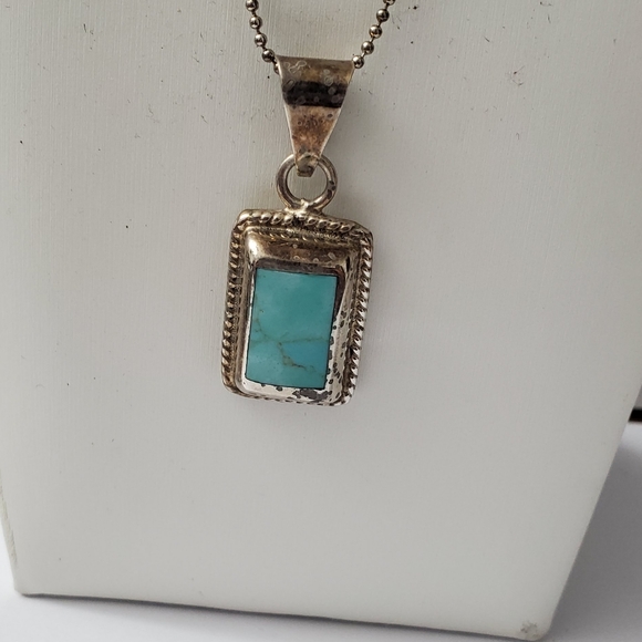 Sterling Silver 925 Turquoise Pendant on Silver Chain - Picture 3 of 7